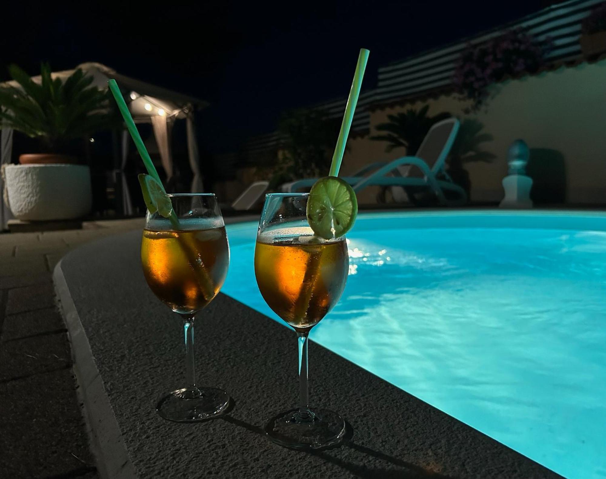 Holiday Home Villa Romantica Sveti Filip i Jakov Bagian luar foto