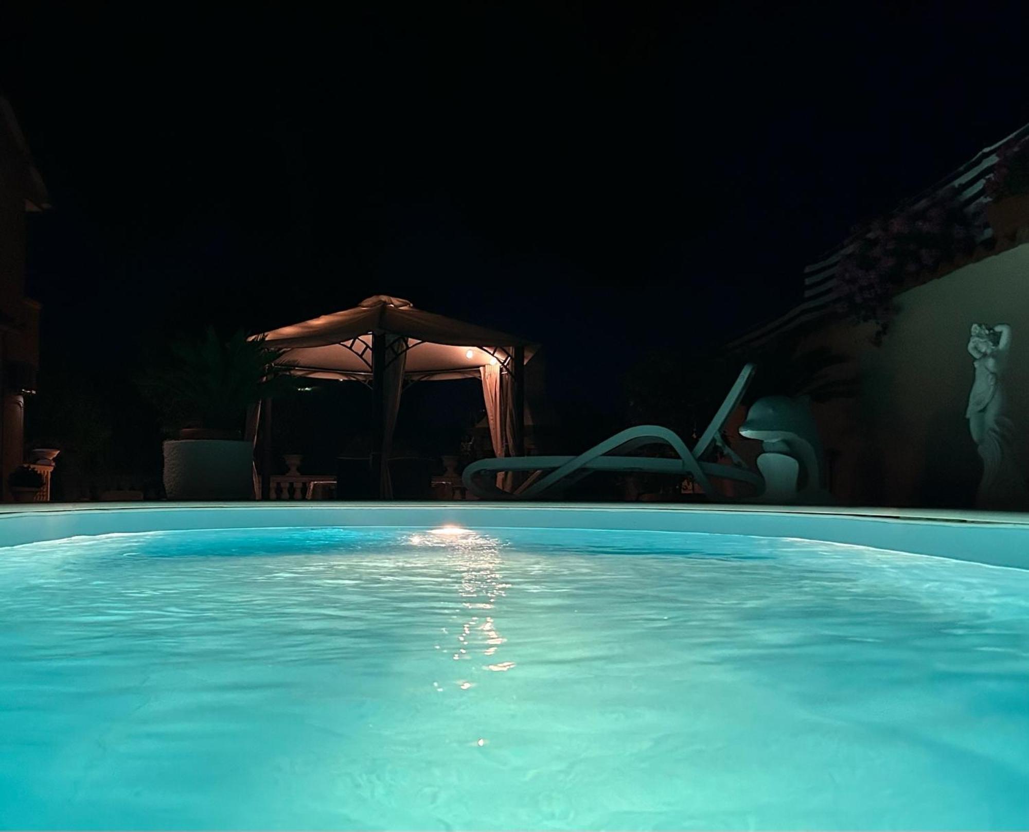 Holiday Home Villa Romantica Sveti Filip i Jakov Bagian luar foto