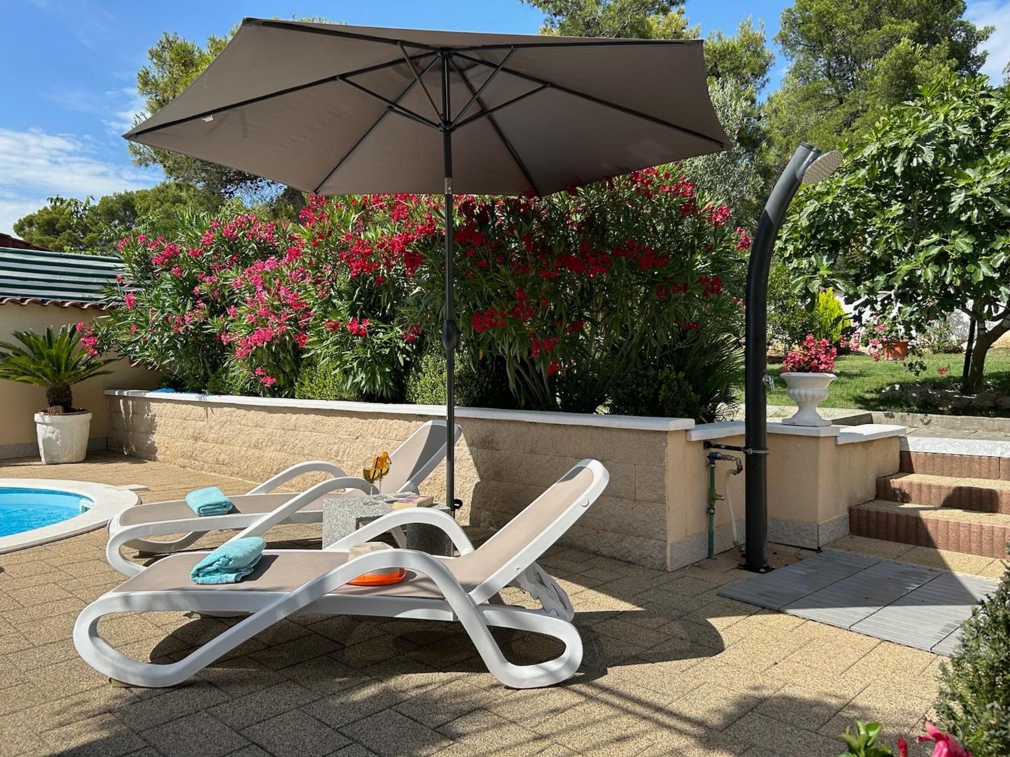 Holiday Home Villa Romantica Sveti Filip i Jakov Bagian luar foto